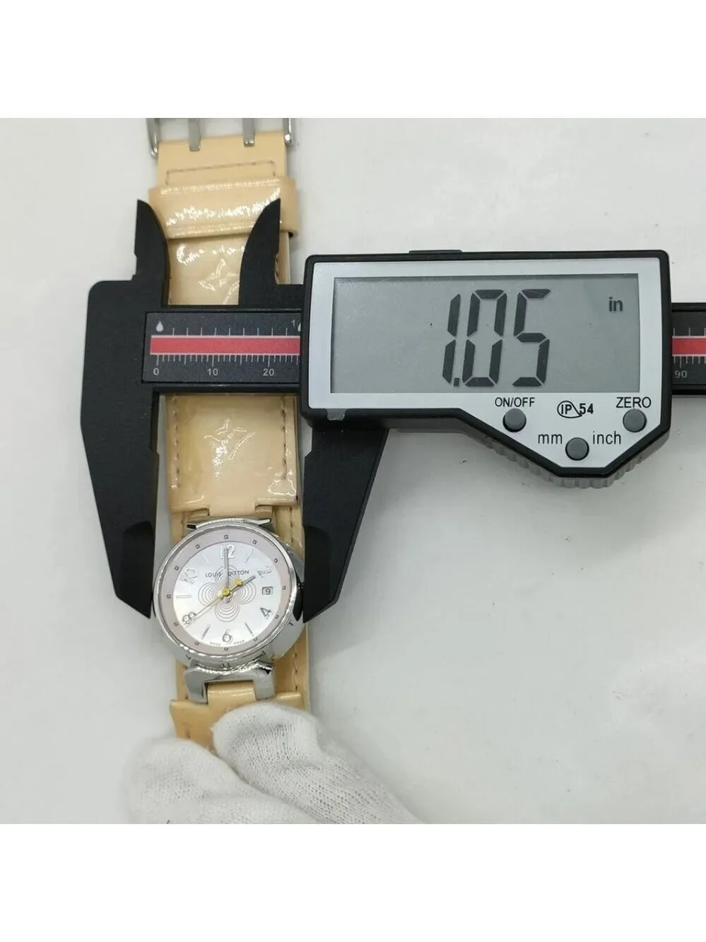 Louis Vuitton Watch 26mm Women's Pinks X Beiges 680-052125
